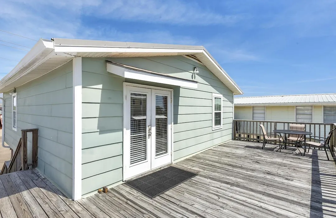 Byron'S Beach House-1